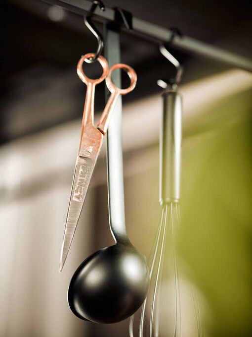 Mit durchdachten Aufbewahrungssystemen fällt es leicht, in der Küche Ordnung zu halten.